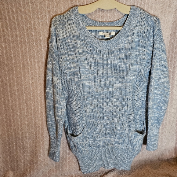 Forever 21 Sweaters - Forever 21 Blue Knit Sweater with Pockets size Medium